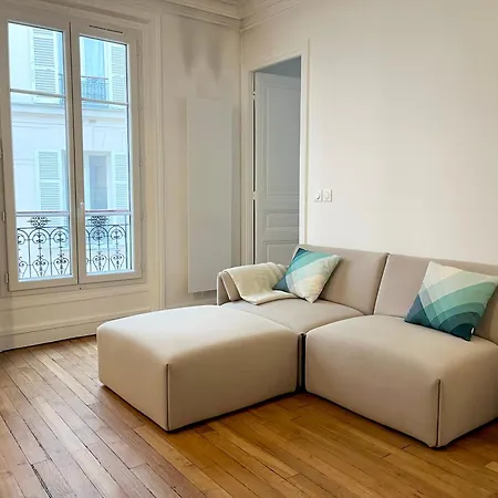 Au Charme Parisien Appartamento *